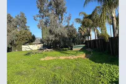 977 N Canyon Drive, Modesto, CA 95351 - Photo 5