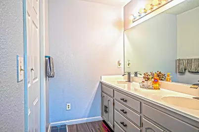 2700 Oxford Avenue, Turlock, CA 95382 - Photo 35