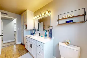 204 N Santa Ana Ave, Modesto, CA 95354 - Photo 35