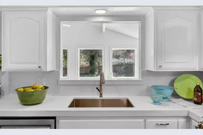 8560 Phoenix Avenue, Fair Oaks, CA 95628 - Photo 27