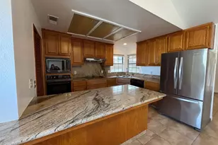 365 Foxmeadow Way, Los Banos, CA 93635 - Photo 11