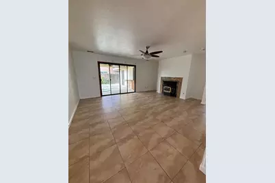 365 Foxmeadow Way, Los Banos, CA 93635 - Photo 9