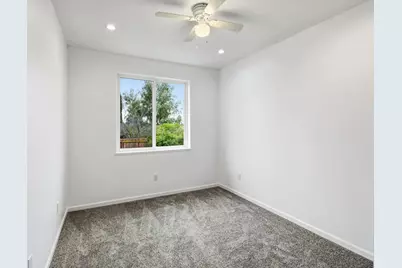 9100 Lakemont Drive, Elk Grove, CA 95624 - Photo 27