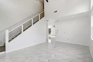 9100 Lakemont Dr, Elk Grove, CA 95624 - Photo 9