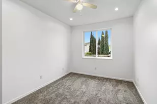 9100 Lakemont Dr, Elk Grove, CA 95624 - Photo 31