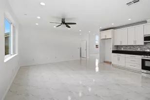 9100 Lakemont Dr, Elk Grove, CA 95624 - Photo 17