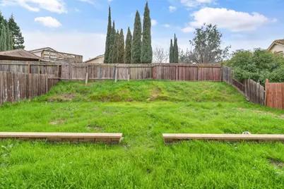 9100 Lakemont Drive, Elk Grove, CA 95624 - Photo 45