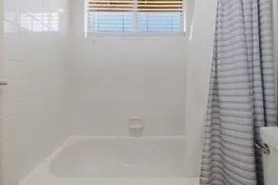 4 Marina Blue Ct, Sacramento, CA 95831 - Photo 17