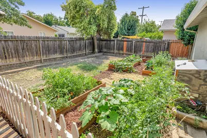 143 W Woodland Avenue, Woodland, CA 95695 - Photo 17