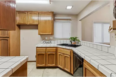 7831 Clark Fork Lane, Citrus Heights, CA 95610 - Photo 13