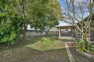 8487 Zinnia Way, Elk Grove, CA 95624 - Photo 39