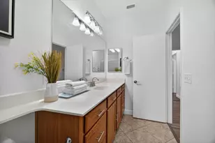 8487 Zinnia Way, Elk Grove, CA 95624 - Photo 33