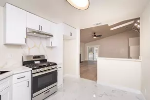 8556 Travary Way, Antelope, CA 95843 - Photo 19