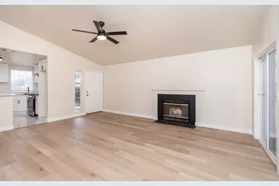 8556 Travary Way, Antelope, CA 95843 - Photo 9