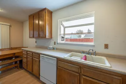 8704 Pacific Hills Way, Sacramento, CA 95828 - Photo 5