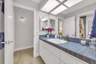 943 Shore Breeze Dr, Sacramento, CA 95831 - Photo 61