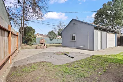 1543 Oxford Way, Stockton, CA 95204 - Photo 27