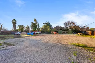 445 M, Patterson, CA 95363 - Photo 17