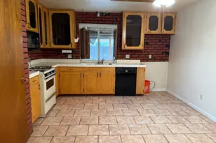 885 Del Monte Ct, Manteca, CA 95336 - Photo 7