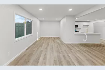 864 W 5th Street, Stockton, CA 95206 - Photo 7