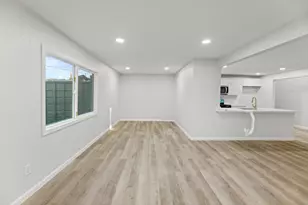 864 W 5th St, Stockton, CA 95206 - Photo 7