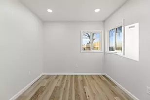 864 W 5th St, Stockton, CA 95206 - Photo 9