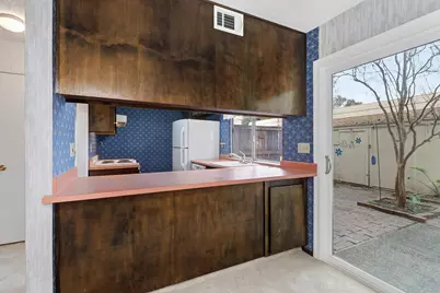 8275 La Riviera Drive, Sacramento, CA 95826 - Photo 15