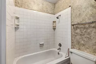 8275 La Riviera Dr, Sacramento, CA 95826 - Photo 31