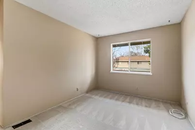 8275 La Riviera Drive, Sacramento, CA 95826 - Photo 33