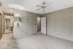 8275 La Riviera Dr, Sacramento, CA 95826 - Photo 23