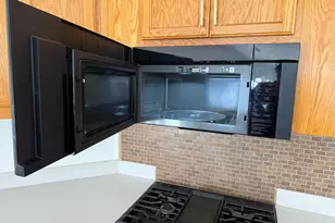 3042 Tenaya Ln, Stockton, CA 95212 - Photo 9