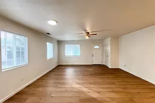 9566 Emerald Park Dr, Elk Grove, CA 95624 - Photo 7