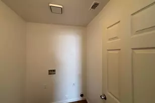 9566 Emerald Park Dr, Elk Grove, CA 95624 - Photo 19