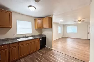 9566 Emerald Park Dr, Elk Grove, CA 95624 - Photo 9