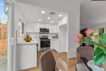 7045 Flanders Way, Sacramento, CA 95842 - Photo 9