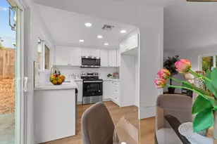 7045 Flanders Way, Sacramento, CA 95842 - Photo 9