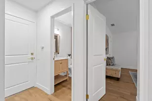 7045 Flanders Way, Sacramento, CA 95842 - Photo 19