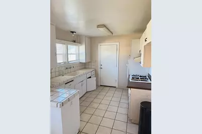 1719 Roselawn Avenue, Stockton, CA 95204 - Photo 9