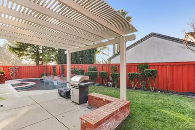 3404 Grimshaw Way, Elk Grove, CA 95758 - Photo 37