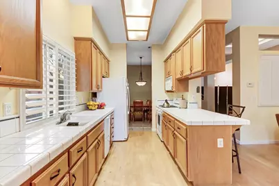 3404 Grimshaw Way, Elk Grove, CA 95758 - Photo 21