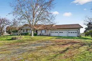 9425 Montevideo Dr, Wilton, CA 95693 - Photo 7