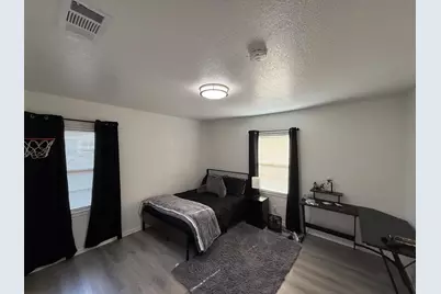 2190 W Euclid Avenue, Stockton, CA 95204 - Photo 13