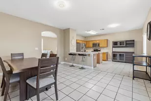 4504 Helens Oaks Cir, Stockton, CA 95210 - Photo 9