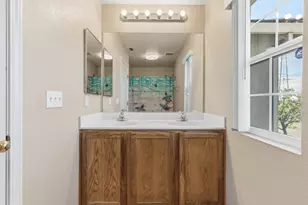 4504 Helens Oaks Cir, Stockton, CA 95210 - Photo 21