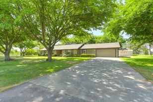 8798 Caselman Rd, Sacramento, CA 95828 - Photo 3