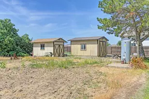 8798 Caselman Rd, Sacramento, CA 95828 - Photo 45