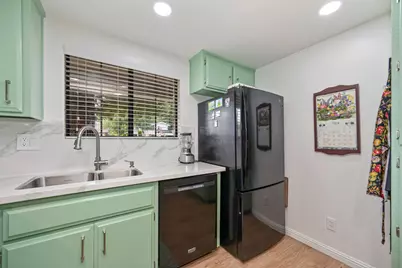 7005 Riverside Boulevard, Sacramento, CA 95831 - Photo 17