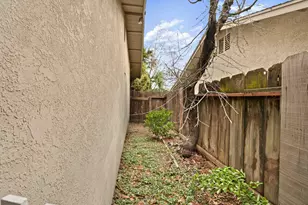 3909 Fieldcrest Ct, Modesto, CA 95355 - Photo 33