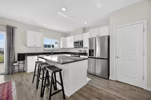 7816 Dracut Dr, Elk Grove, CA 95758 - Photo 17