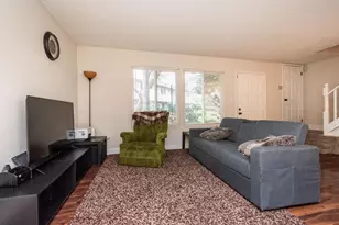 8845 La Riviera Dr, Sacramento, CA 95826 - Photo 5